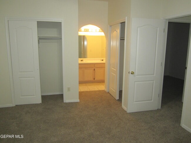 Building Photo - 12521 Tierra Serena Dr