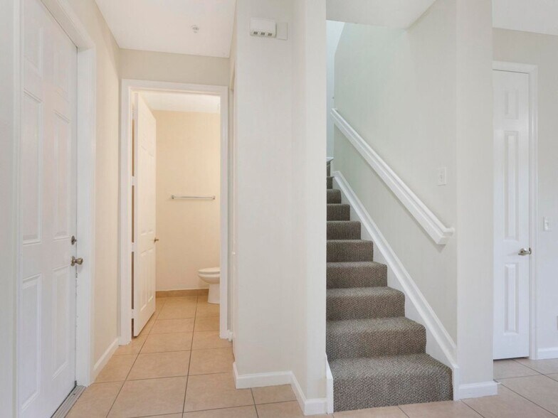 Building Photo - 4282 Berkshire Wharf Dr