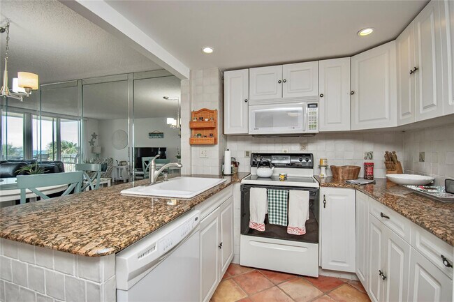Building Photo - 3540 S Ocean Blvd