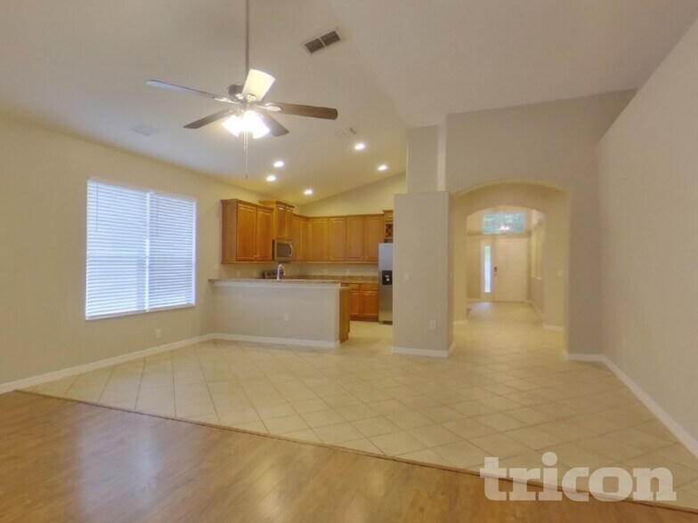 Building Photo - 351 Fairmount Park Ct