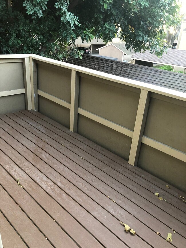 Building Photo - Foxtrail Terrace