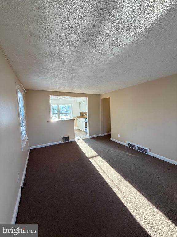 Building Photo - 973 S Olden Ave