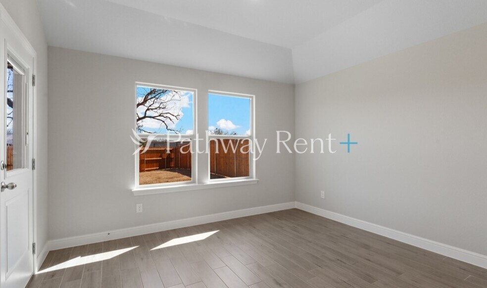 Building Photo - 1725 Reverie Rd