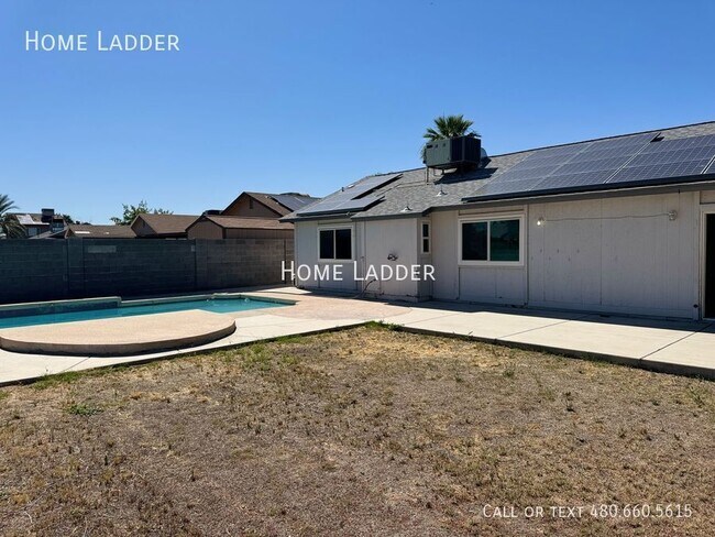 Building Photo - 6102 W Mauna Loa Ln