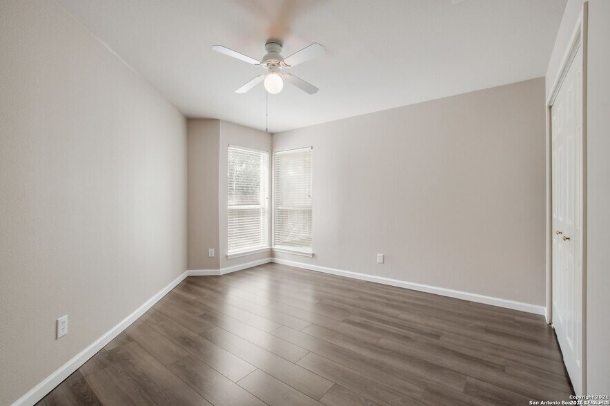 Building Photo - 1136 Berry Creek Dr