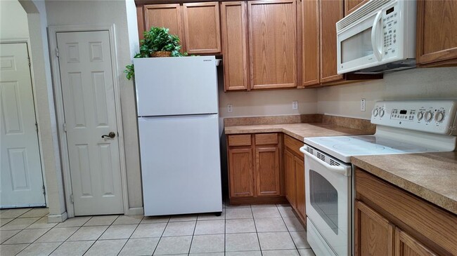 Building Photo - 3051 Greystone Loop