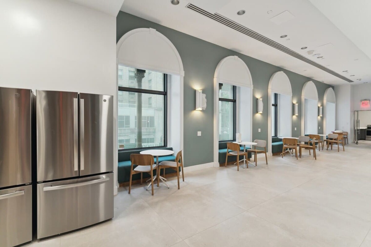 Building Photo - 525-537-537 Lexington Ave