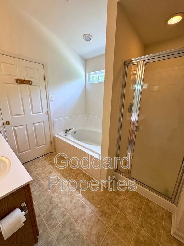 Building Photo - 6361 Stockbridge Overlook Ct