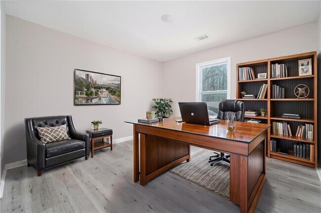 Building Photo - 665 S Eugenia Pl NW