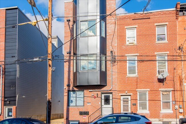 Building Photo - 3843 Haverford Ave