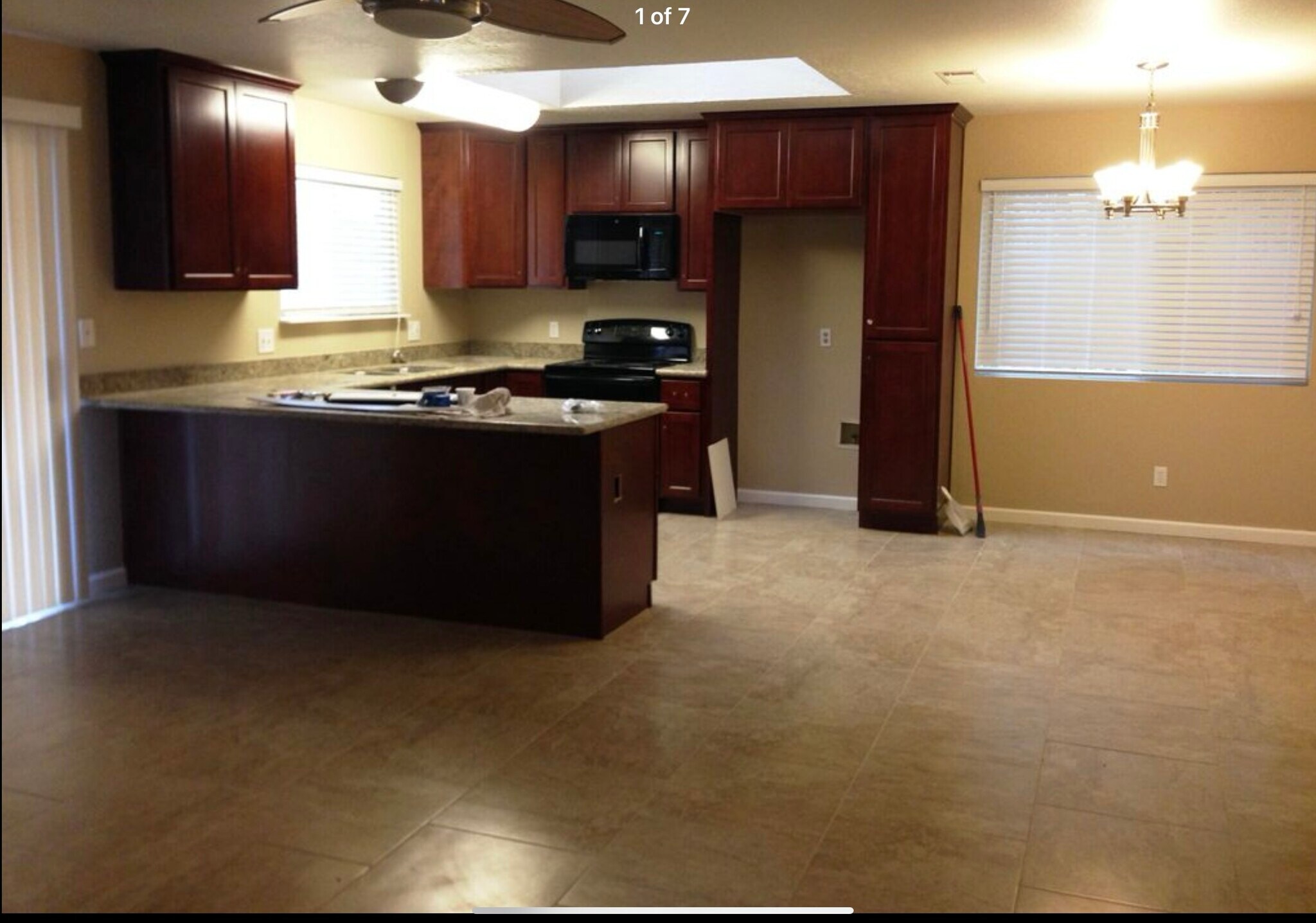 Building Photo - 924 Kingery Dr