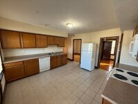 Building Photo - 565-567 East Street