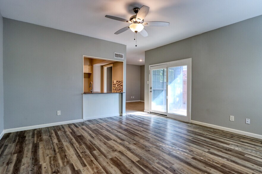 Building Photo - 317 Benjamin St