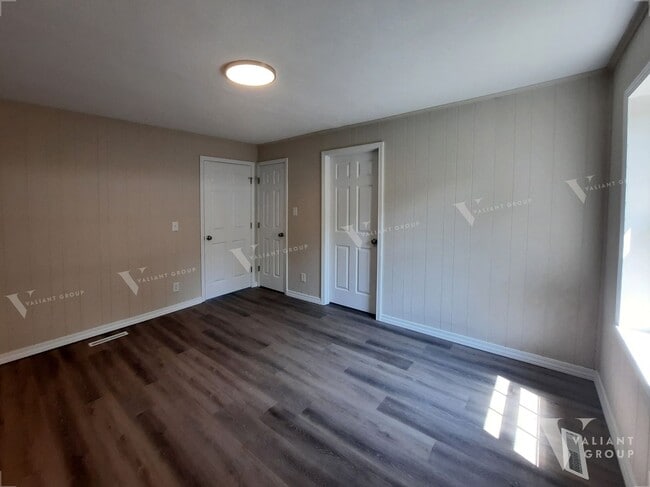 Building Photo - Updated 3-Bedroom, 1-Bath Rental Home in B...