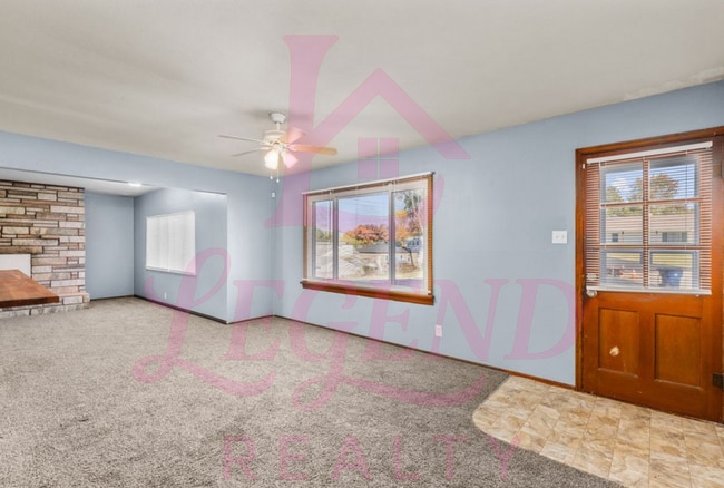 Building Photo - Spacious St. Ann Home with Large Detached ...