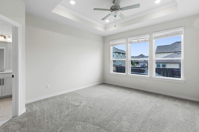 Building Photo - 221 Grace Lilly Dr