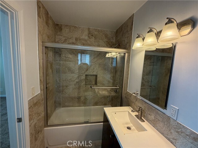 Building Photo - 2227 E Westport Dr