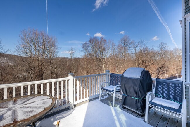 Building Photo - 1 Wilderswood Way