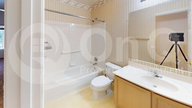 Building Photo - 144 E Mesquite Crest Pl