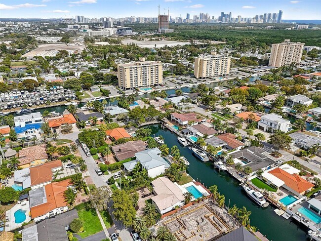 Building Photo - 13145 Coronado Terrace