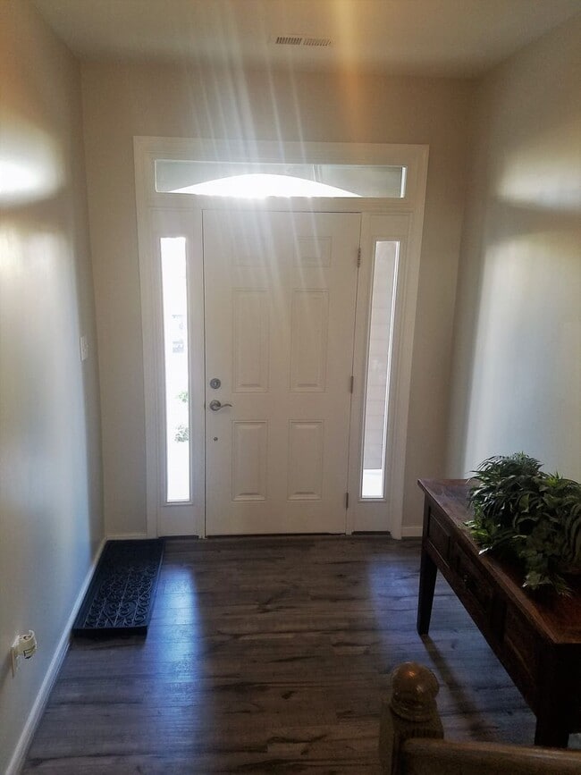 Building Photo - Gorgeous 3 story townhome in West End Henrico with loads of upgrades!