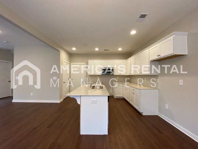 Building Photo - 7950 St.James Dr