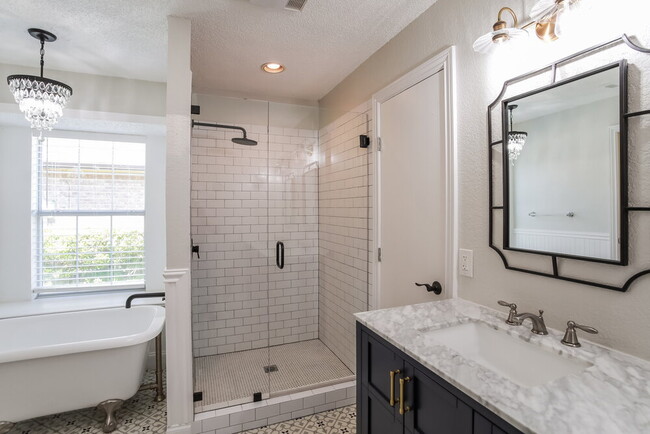 Building Photo - 58 Robins Nest Dr