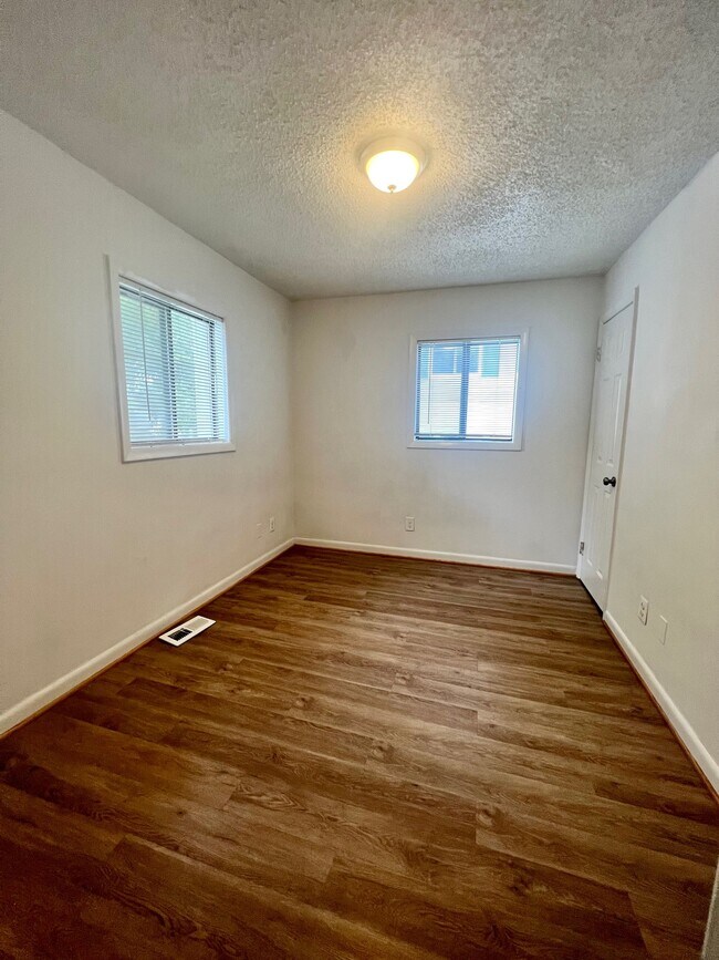 Building Photo - 29 Carver St