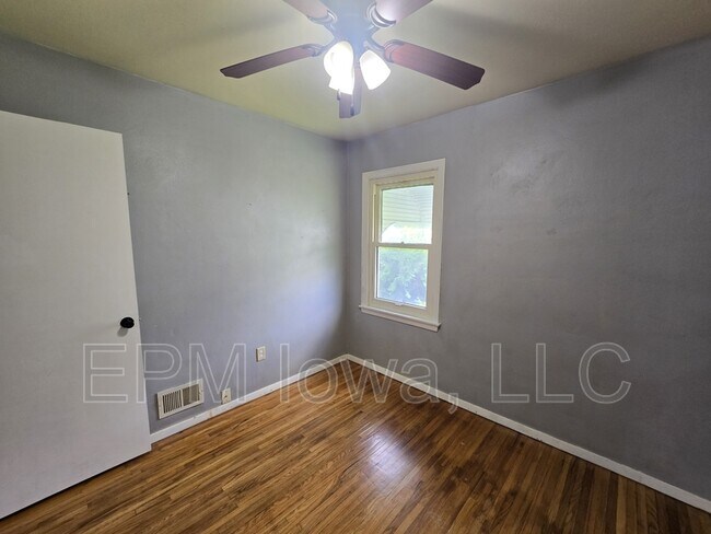 Building Photo - 7206 La Porte Rd