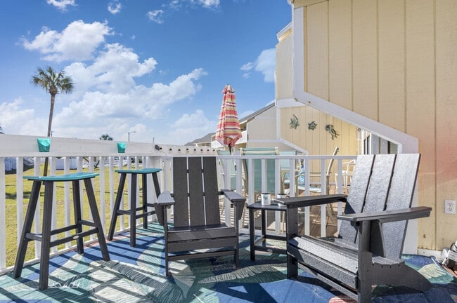 Building Photo - 775 Gulf Shore Dr