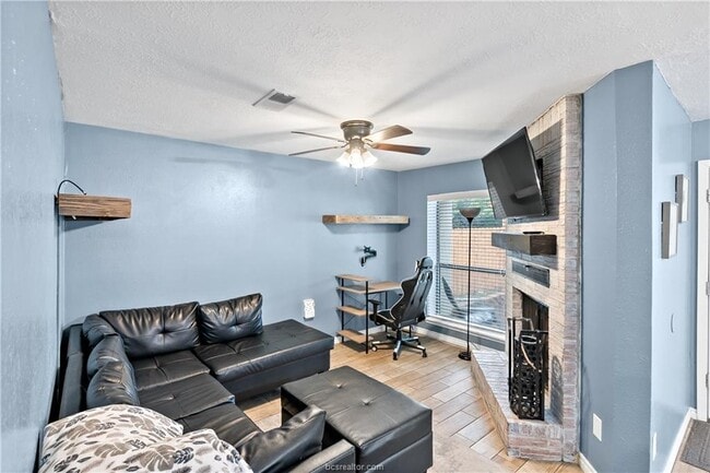 Building Photo - 2810 Forest Bend Dr