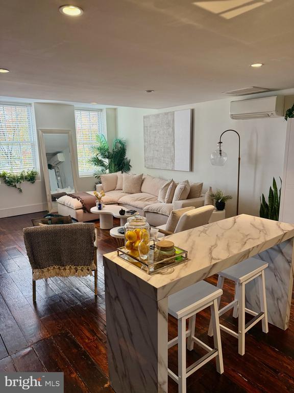 Building Photo - 126 N 3rd St