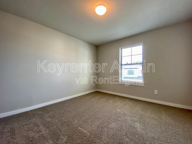 Building Photo - 520 Fieldwood Dr