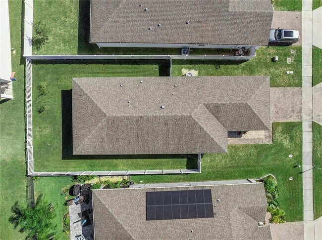 Building Photo - 2824 Neverland Dr