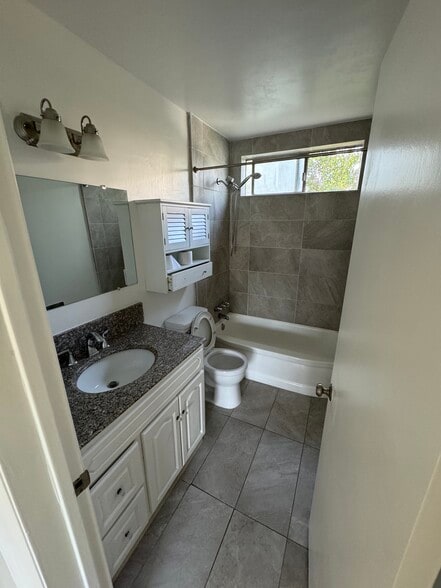 Building Photo - 630 N Orlando Ave