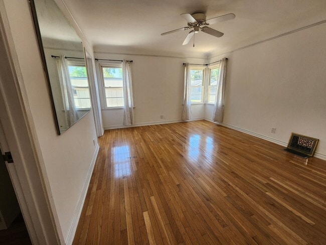 Building Photo - **COMING SOON**!! Gorgeous 3 beds | 4 bath...