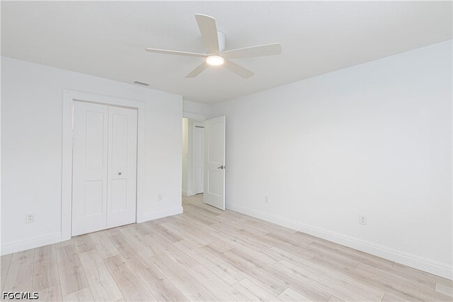 Building Photo - 2722 SW 54th Terrace