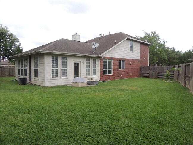 Building Photo - 1226 Foxland Chase St
