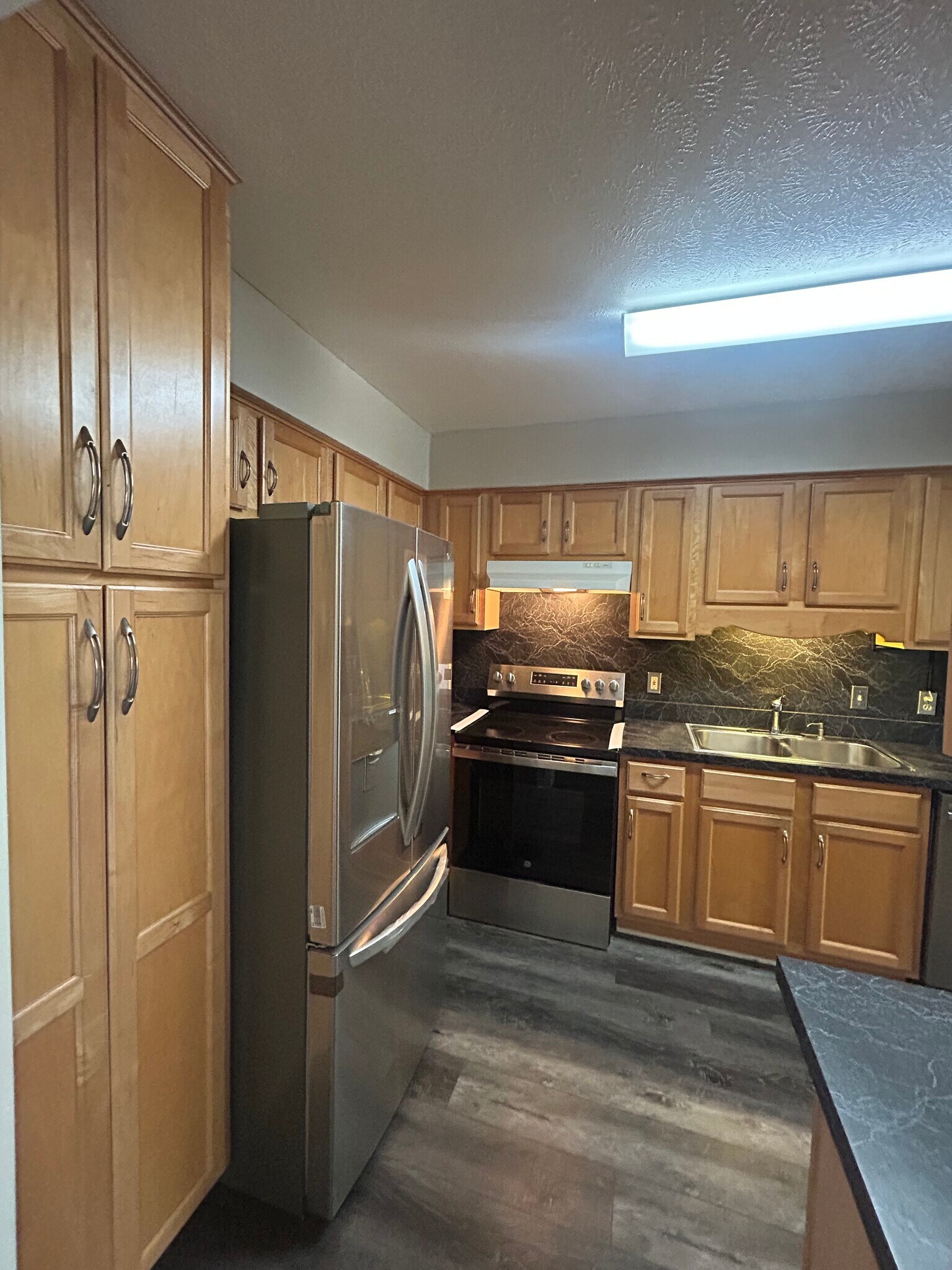 Building Photo - 5014 Les Chateaux Dr