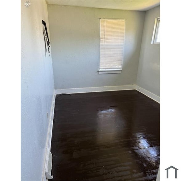 Building Photo - 7316 Park Dr