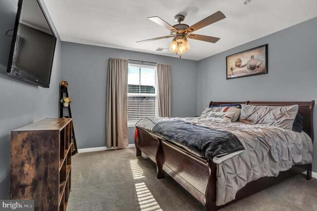 Building Photo - 1704 Scenic Manor Dr