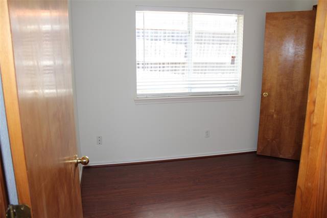 Building Photo - 3805 Silver Maple Dr