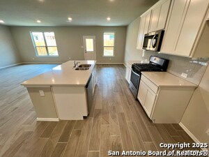 Building Photo - 204 Kinsley Wy