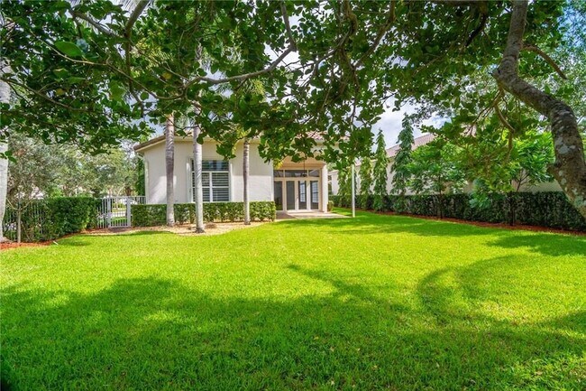 Building Photo - 2519 Bay Pointe Ct