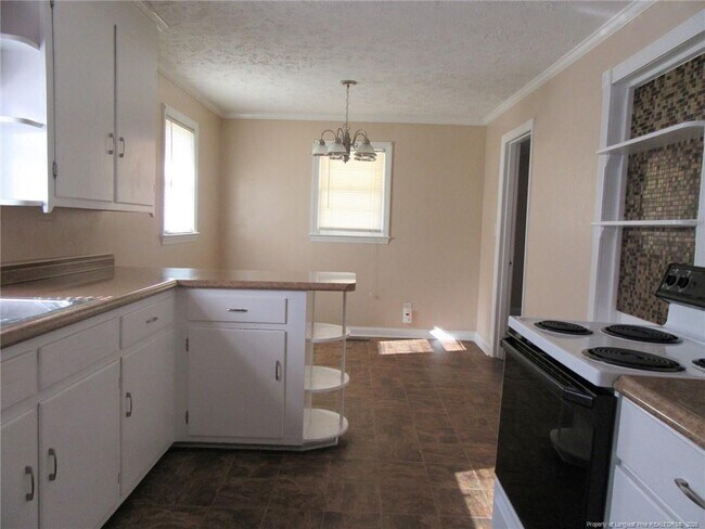 Building Photo - 1119 Juniper Dr