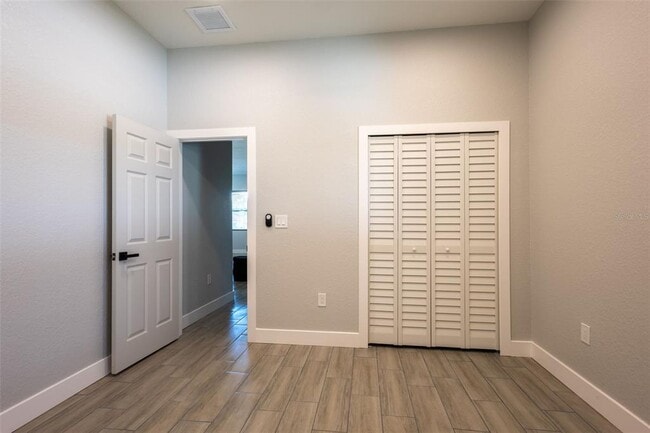 Building Photo - 9912 Golden Loop