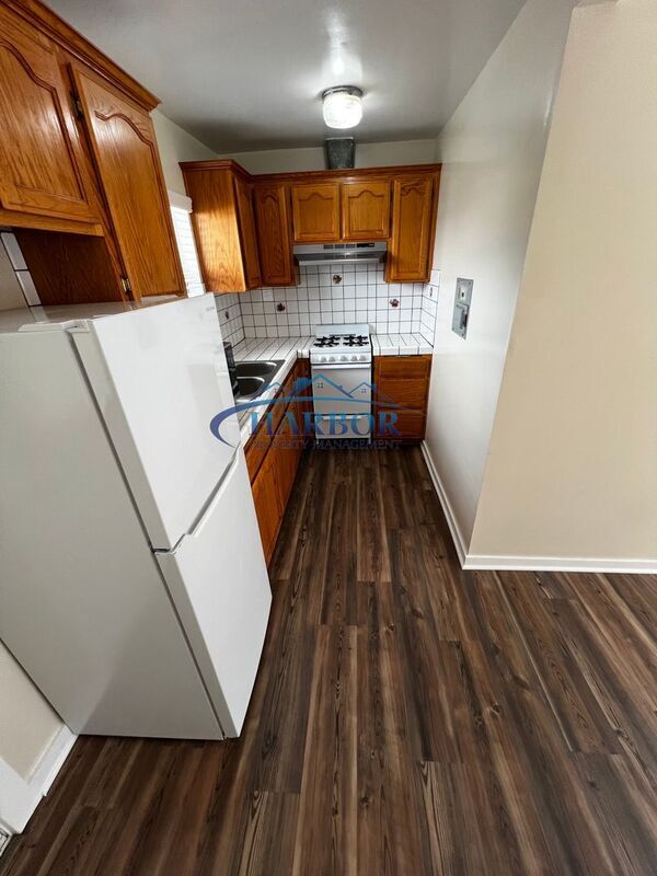 Building Photo - 1504 Madrid Ave