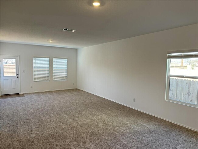 Building Photo - 408 Whoopers Loop
