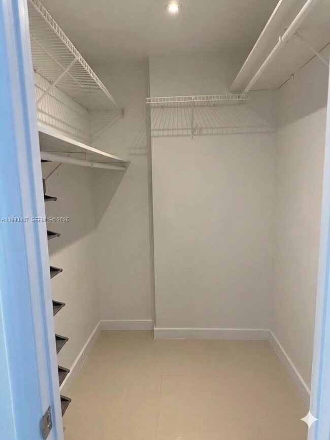 Building Photo - 2851 NE 183rd St