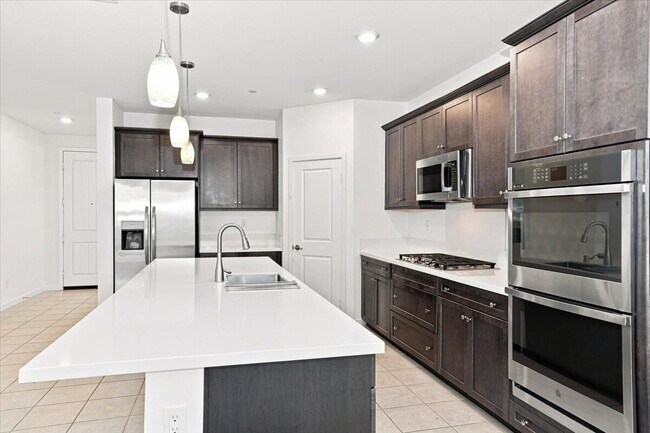 Building Photo - 40082 Catania Ct